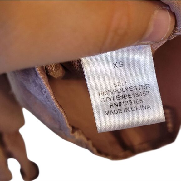 Altar'd State Women's Satin Pink Ballet Ruffle Blouse Size XS - Picture 6 of 6